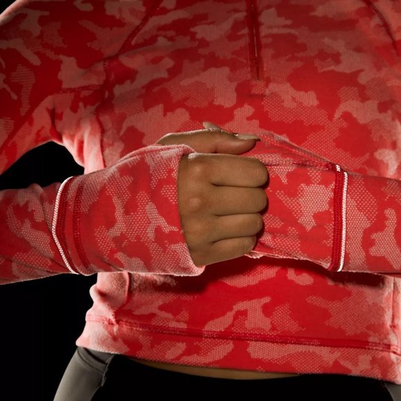 Lululemon Half Zip Cropped - Picture 3 of 3